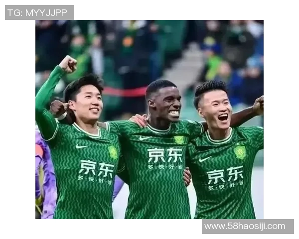 2017年重庆队与国安队激战回顾球迷心中难忘的经典对决