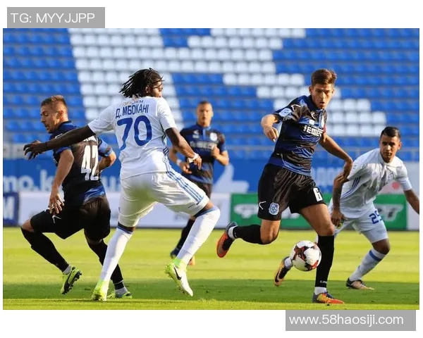 基尔队与海登海姆队激战正酣谁能在这场对决中笑到最后