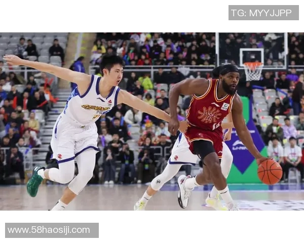 广厦对阵山西篮球赛精彩直播全程回顾与分析